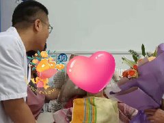 这“医”刻，很温暖！洛阳白马医院康复医学科为八旬老人庆祝生日
