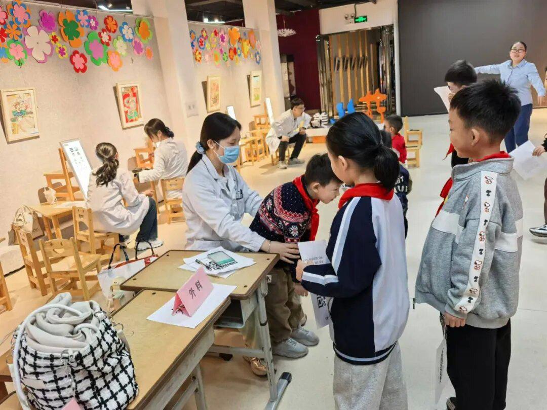 洛阳白马医院体检入校园 为四万名学生健康保驾护航